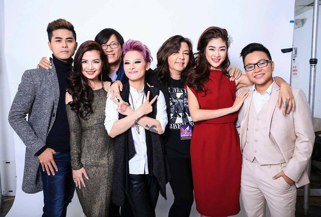 Bên Mỹ, cặp đôi vẫn duy trì hoạt động sáng tác, hòa âm tại phòng thu riêng ở nhà.