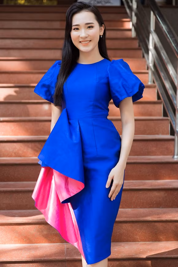 Phan Cẩm Nhi, sinh năm 2000, đến từ Đà Nẵng.