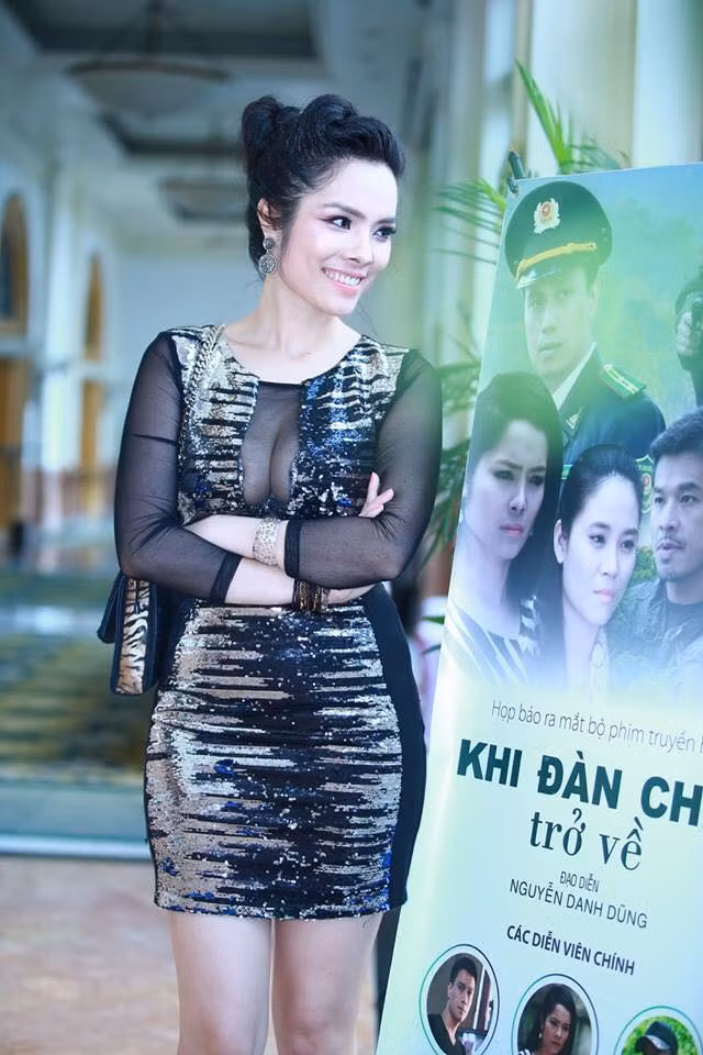 Làm "người thứ 3" được vợ cả yêu quý, bản thân Kiều Thanh cho rằng mỗi gia đình có một hoàn cảnh riêng, nên mọi người đừng so sánh, áp đặt. Ảnh: FBNV.