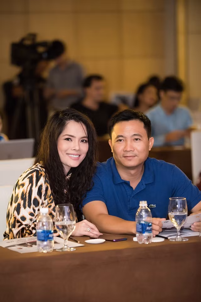 Ngoài chuyện đời tư, nhan sắc của Kiều Thanh cũng khiến nhiều người phải trầm trồ. Qua bao nhiêu năm, "Trà cave" trong "Phía trước là bầu trời" ngày càng đẹp rạng rỡ, mặn mà.