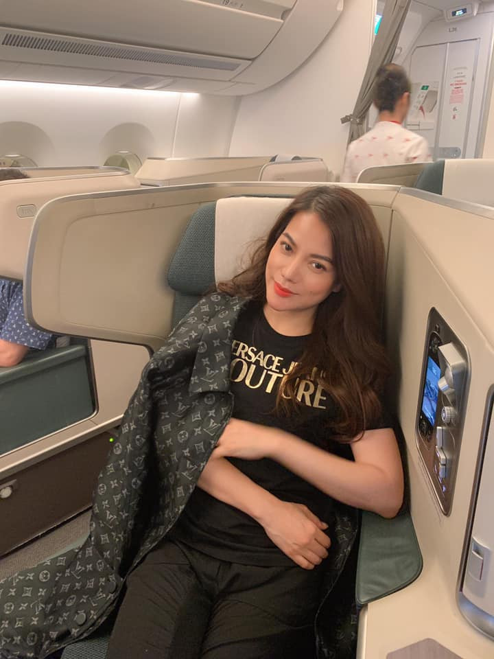 Đầu năm nay, nữ diễn viên "Hương Ga" từng tiết lộ có bạn trai là một doanh nhân thành đạt và cả hai đã hẹn hò được 2 năm. Dù hết lời khen bạn trai là người từng trải và tâm lý nhưng mỹ nhân họ Trương lại chưa một lần hé lộ dung nhan người đàn ông của mình. Tuy vậy, cô vẫn chưa nghĩ đến chuyện kết hôn lần nữa.