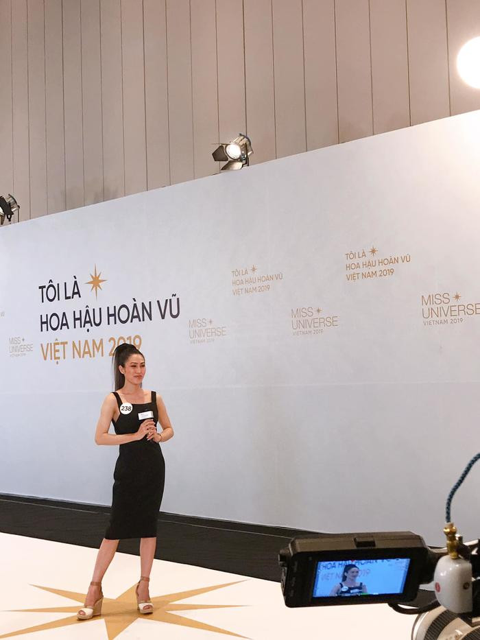 Mặc dù thí sinh chuyển giới như Trần Nhật Linh có quyền đăng ký sơ tuyển nhưng họ không thể vượt qua vòng nhân trắc học của ban giám khảo. Bởi, theo quy chế của Hoa hậu Hoàn Vũ Việt Nam 2019, thí sinh phải chưa qua giải phẫu thẩm mỹ hoặc chuyển đổi giới tính.