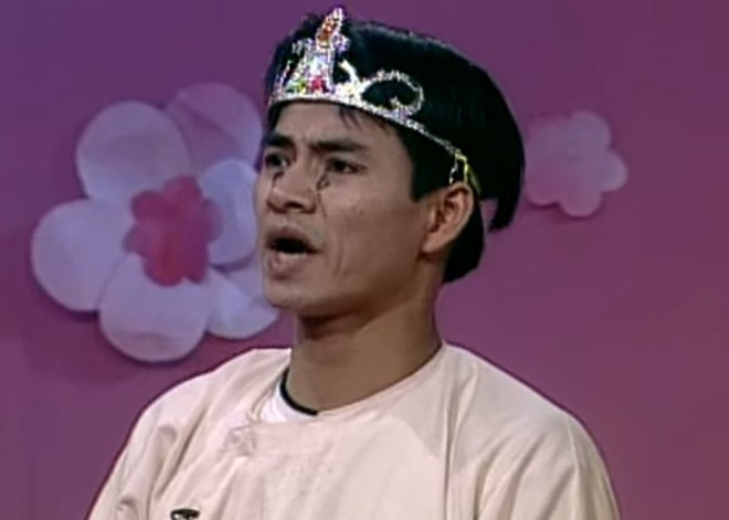 Giống như "cô Đẩu" Công Lý, Xuân Bắc đóng đinh với vai Nam Tào trong suốt 16 năm Táo Quân lên sóng. Nam Tào có tính cách trái ngược với Bắc Đẩu, thế nhưng cả hai lại có sự kết hợp ăn ý tạo sức hút cho chương trình. Nhân vật Nam Tào của năm 2003 hóa trang khá hài hước với trang phục đơn giản, đầu đội vương miện.