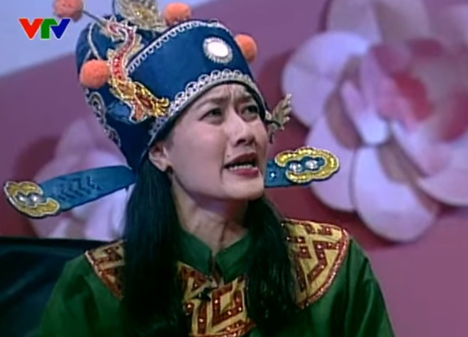 Khác với Quốc Khánh, Công Lý, Xuân Bắc đóng đinh với hình ảnh Ngọc Hoàng, Bắc Đẩu, Nam Tào, nghệ sĩ Vân Dung lại linh hoạt với các vai Táo khác nhau. Nét duyên dáng cùng biểu cảm hài hước của nữ nghệ sĩ được nhiều khán giả yêu mến. Năm 2003, Vân Dung vào vai Táo Xã hội.