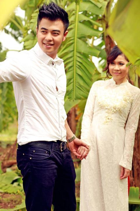 Khi đang ở đỉnh cao của sự nghiệp, MC "Chiếc nón kỳ diệu" kết hôn năm 28 tuổi. Anh quyết định nghỉ ở VTV để dành thời gian cho gia đình và công việc mới.