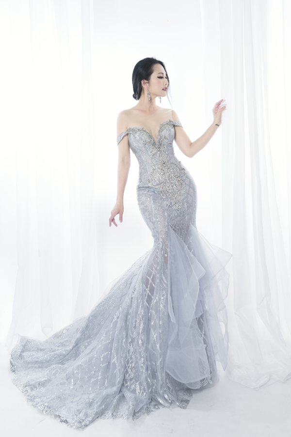 Sau 4 năm tái hôn, Kim Hiền hiện có cuộc sống đáng mơ ước bên Mỹ. Ngoài dành thời gian chăm con và kinh doanh cùng chồng, cô còn đi diễn kịch để bớt nhớ nghề.