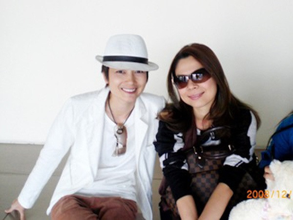 Chính vì quá thân thiết mà Thanh Thảo - Thúy Vinh từng bị đồn có mối quan hệ "trên mức bạn bè". Cả hai âm âm thầm vượt qua mọi xì xào và càng trở nên gắn bó hơn.