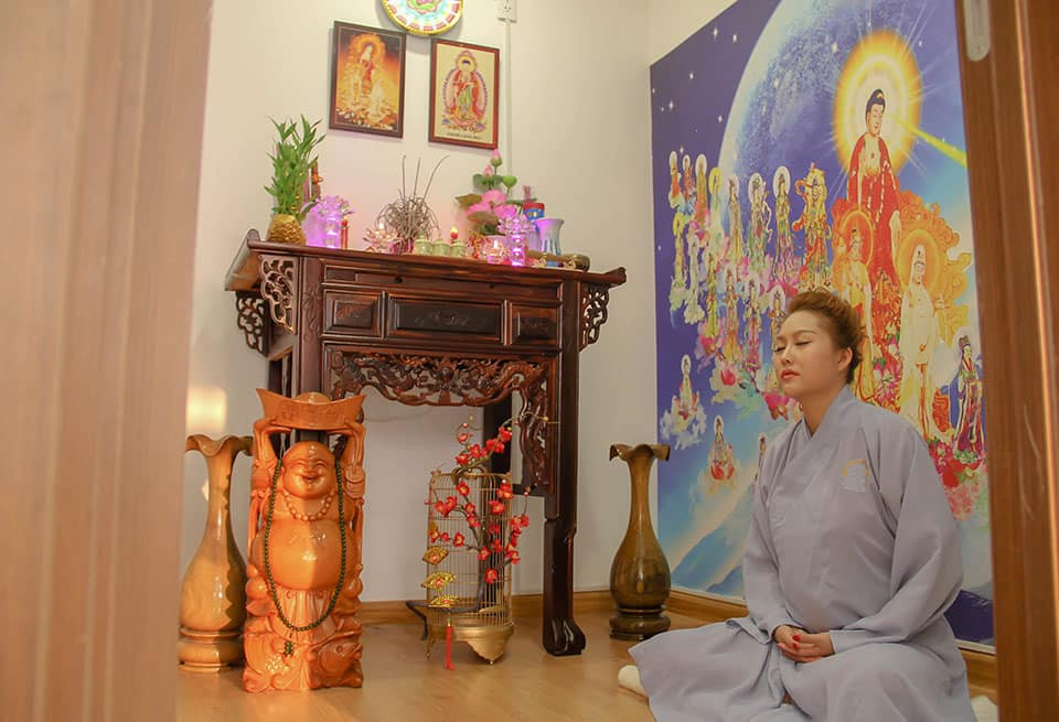 Phi Thanh Vân hiện rất thành công trên con đường kinh doanh. Cô tìm thấy sự yên bình nhờ thiền định.