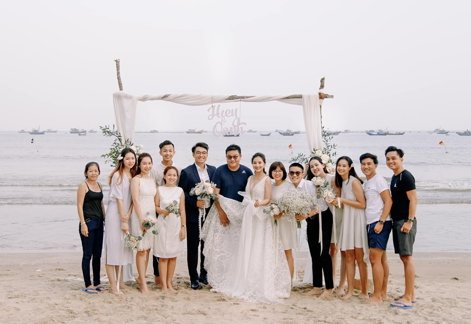 Ông xã của Kiều Oanh sinh năm 1988, hơn cô 3 tuổi. Chú rể quê gốc Hà Nội và đang hoạt động trong lĩnh vực chứng khoán. Ảnh: FB Vĩnh Thụy.