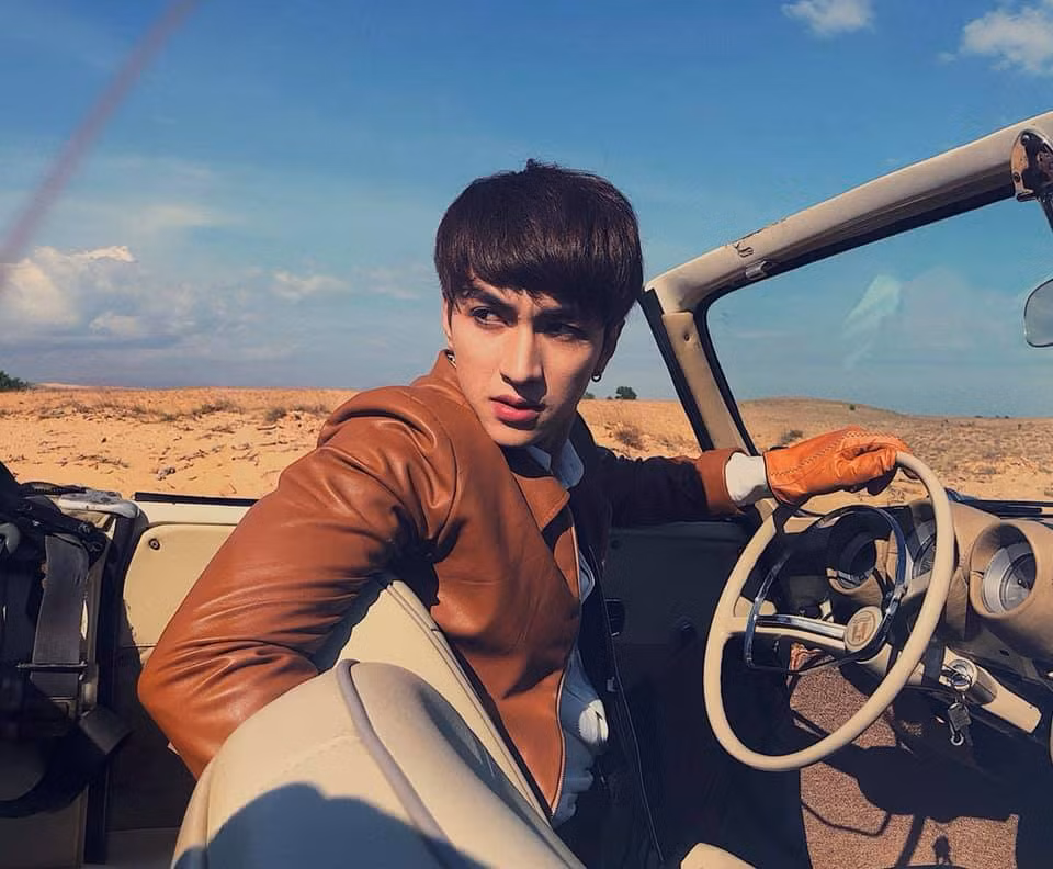 Anh chàng mới tậu xế hộp tiền tỷ sau khi góp mặt ở 3 bộ phim đang hot trên VTV: "Chạy trốn thanh xuân", "Mối tình đầu của tôi" và "Những cô gái trong thành phố".