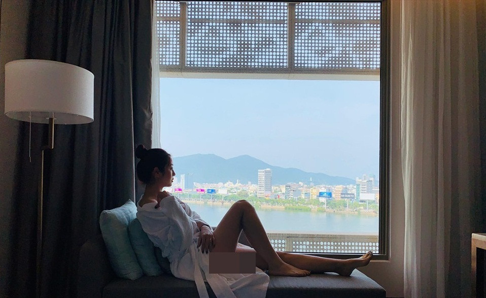 Nhan sắc cùng vóc dáng nuột nà của người đẹp 8X là niềm mơ ước của nhiều cô gái.