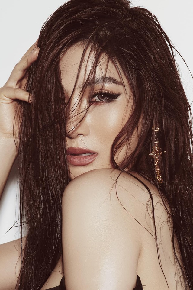 Năm 2018, Hương Tràm đạt giải "Nghệ sĩ châu Á xuất sắc nhất".