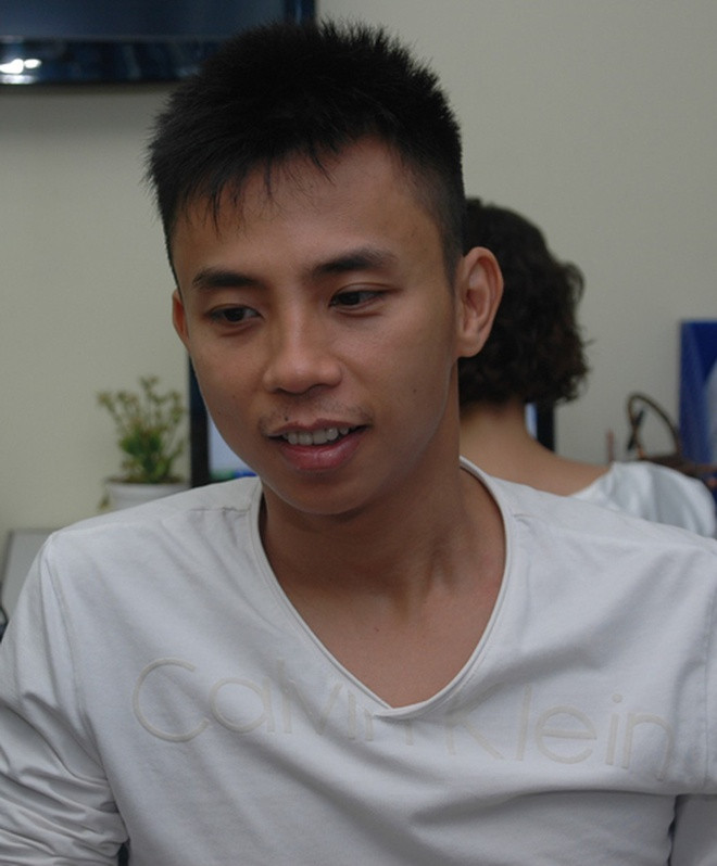 Thời trẻ tình cũ Khánh Thi sở hữu thân hình gầy gò, đậm chất thư sinh.