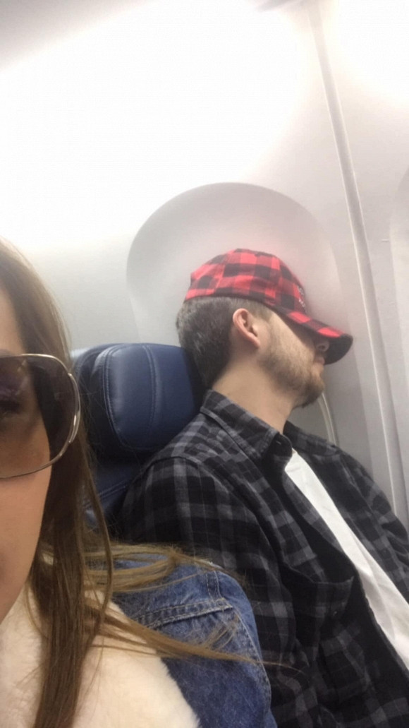 Nữ diễn viên sinh năm 1976 cũng có đôi lần nhắc tới bạn trai hiện tại, nhưng danh tính của người đàn ông ấy vẫn là một ẩn số.