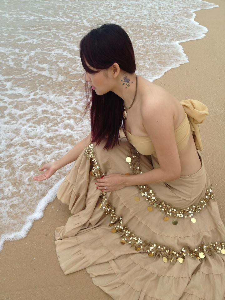 Sau ly hôn chồng trẻ kém 9 tuổi vào năm 2011, Minh Thư tham gia một vài phim truyền hình như "Quý cô tuổi Dần", "Ghen"...