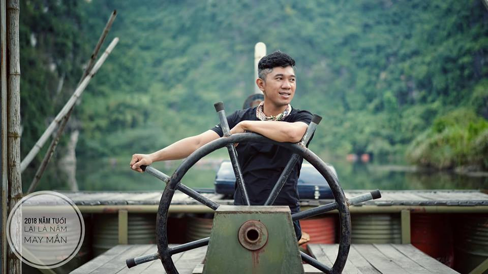 Dù vậy, nam ca sĩ sinh 8X vẫn cảm thấy tiếc nuối với gương mặt cũ đã mang lại "thương hiệu" cho mình.