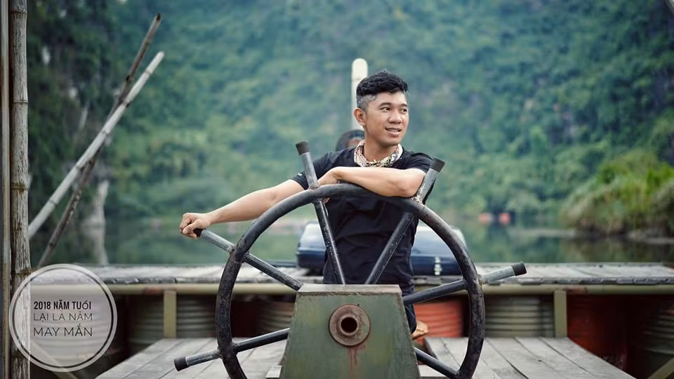 Dù vậy, nam ca sĩ sinh 8X vẫn cảm thấy tiếc nuối với gương mặt cũ đã mang lại "thương hiệu" cho mình.