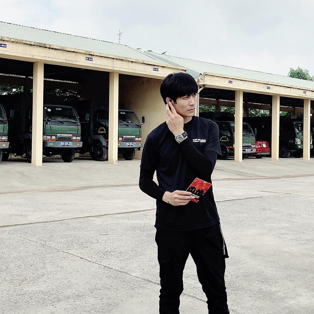 Trong hậu trường của “Mỹ nhân hành động”, Tim cũng thẳng thắn trò chuyện và giải đáp mọi thắc mắc của cả Trương Quỳnh Anh và các thí sinh khác sau khi đã trải qua loạt bài kiểm tra bắt buộc.