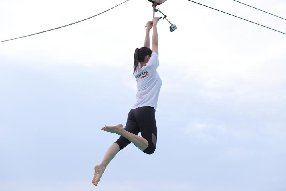 Là một trong những thí sinh nỗ lực hết sức mình trong mọi thử thách nhưng không tránh khỏi những lúc mệt mỏi, gặp chấn thương hoặc áp lực, ngay khi trao đổi với host chương trình, Trương Quỳnh Anh khẳng định những gì mình thể hiện là cảm xúc thật chứ không giả tạo.