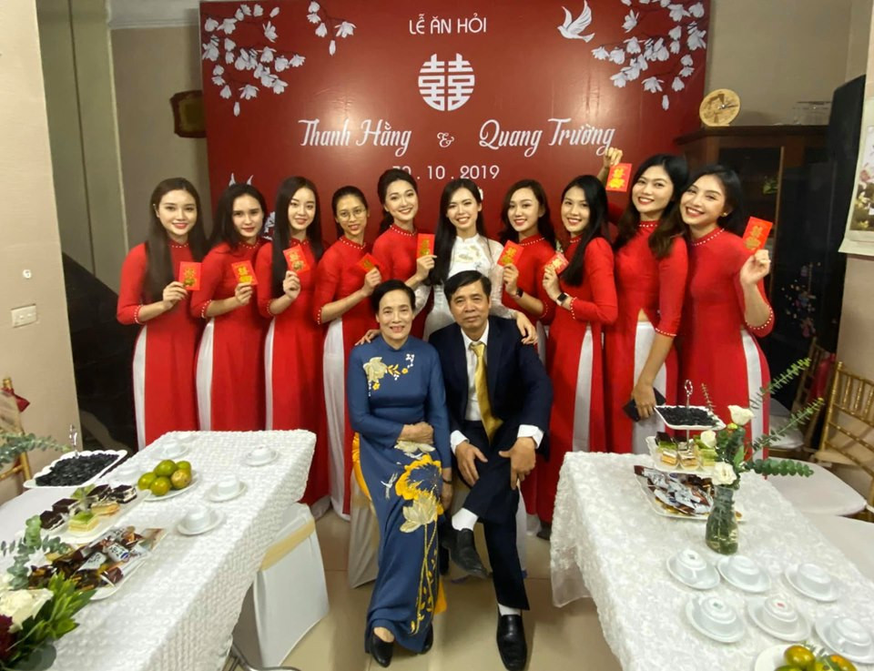 Ngọc Nữ, Thanh Tú, Hải Thu, Nguyễn Thị Anh... đều là những mỹ nhân HHHVVN 2017 góp mặt trong dàn bê tráp.