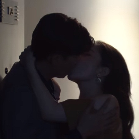 Chi voi 1 cau, Dung “Ve nha di con” duoc khen “nguoi ban quoc dan“