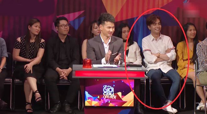 Vui vẻ trở lại sau nghi vấn bạo hành con riên của vợ, chồng mới cưới của Thu Thủy cũng âm thầm ngồi ghế khán giả cổ vũ vợ trên sân khấu Ơn Giời. Ảnh cắt clip VTV.