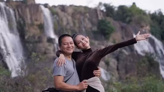 Doanh nhân Andy thường xuyên "tháp tùng" vợ trong mỗi chuyến đi.