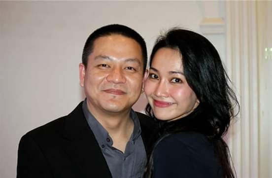 Sau 5 năm chung sống với chồng doanh nhân ở trời Tây, nữ diễn viên từng quen mặt với khán giả truyền hình qua các bộ phim như Hương phù sa, Dốc tình... luôn cho thấy một cuộc sống giản dị nhưng cũng vô cùng hạnh phúc và viên mãn.