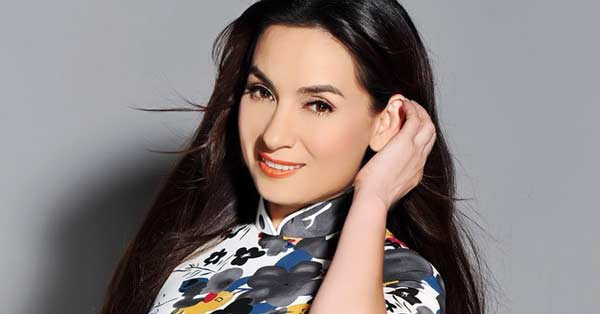 Từng trải qua tuổi thơ nhiều cơ cực nên nữ danh ca mang hai dòng máu Mỹ - Việt dành nhiều tình yêu thương cho những đứa trẻ có hoàn cảnh khó khăn. Cô miệt mài chạy show để lo cho các con mà quên đi hạnh phúc riêng.