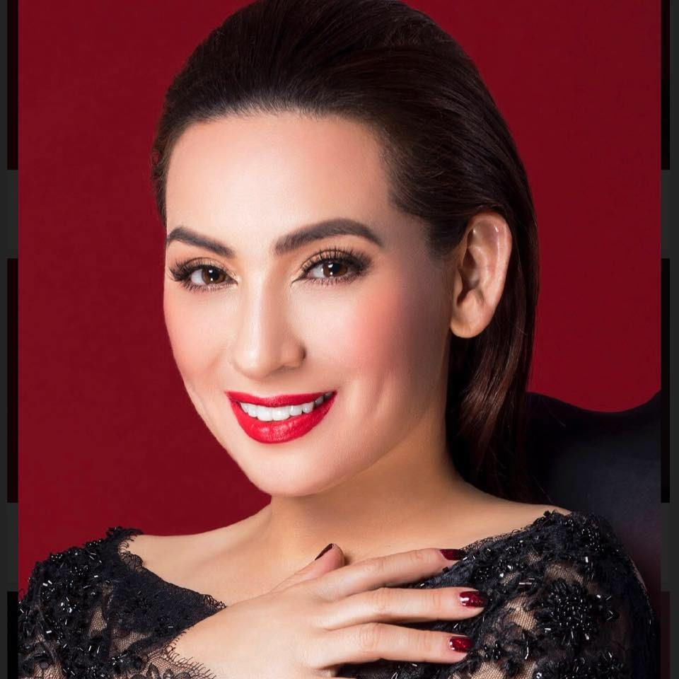 Phi Nhung cũng khá kín tiếng trong chuyện tình cảm. Ở tuổi U50, sau khi trải qua nhiều cuộc tình, qua cái tuổi mộng mơ và lãng mạn, Phi Nhung khẳng định không có ý định kết hôn.