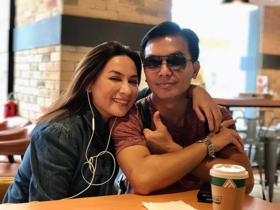 Sao nữ đông con nhất showbiz Việt từng bày tỏ sự rung động trước danh ca Mạnh Quỳnh, nhưng anh chỉ xem cô như tri kỷ. Cả hai vẫn duy trì tình bạn thân thiết suốt hơn 20 năm qua.