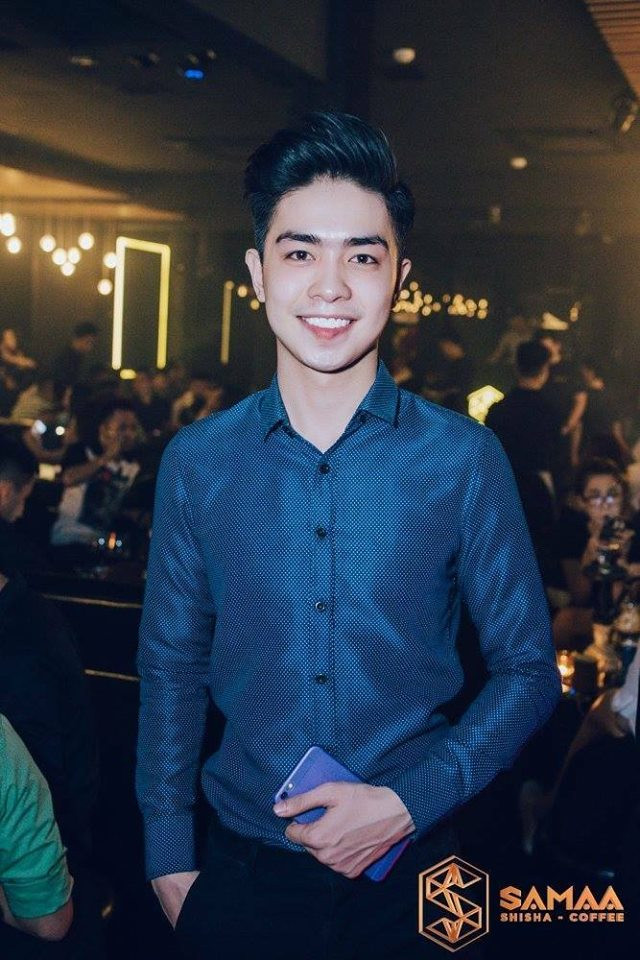 Thời điểm trước khi vướng lùm xùm ngược đãi con riêng của vợ, Kin Nguyễn được nhiều người ngưỡng mộ khi chăm sóc và chiều chuộng bé hết mức.