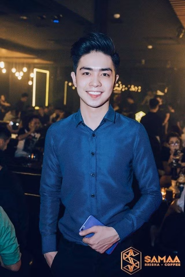 Thời điểm trước khi vướng lùm xùm ngược đãi con riêng của vợ, Kin Nguyễn được nhiều người ngưỡng mộ khi chăm sóc và chiều chuộng bé hết mức.