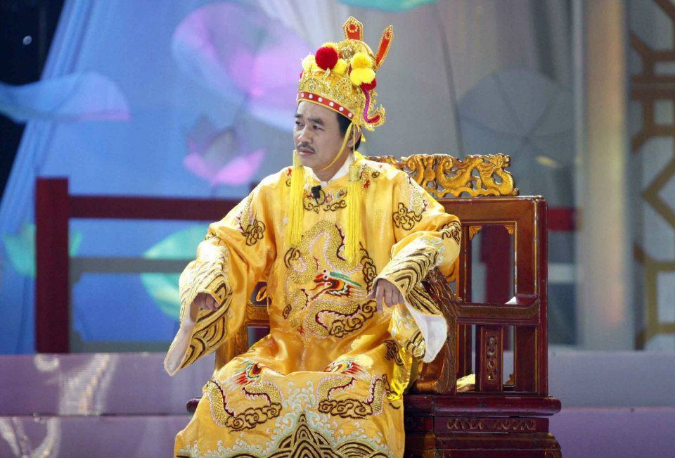 Dù Táo quân 2020 ngừng phát sóng, hình ảnh một Ngọc Hoàng trầm tính, nghiêm nghị nhưng lại khá hài hước do Quốc Khánh đảm nhận suốt 15 năm qua luôn đọng lại trong lòng khán giả.