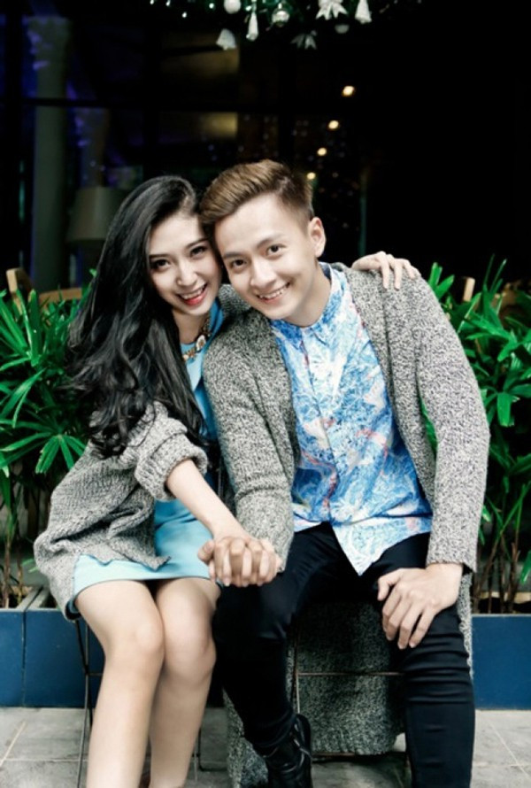 Nữ ca sĩ cũng chăm chỉ làm việc khi ngoài vai trò ca sĩ, cô còn thử sức với công việc MC.