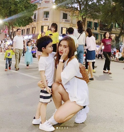 Vẻ đẹp "gái một con trông mòn con mắt" của nữ diễn viên ở tuổi 30 khiến gái trẻ phải "phát thèm".