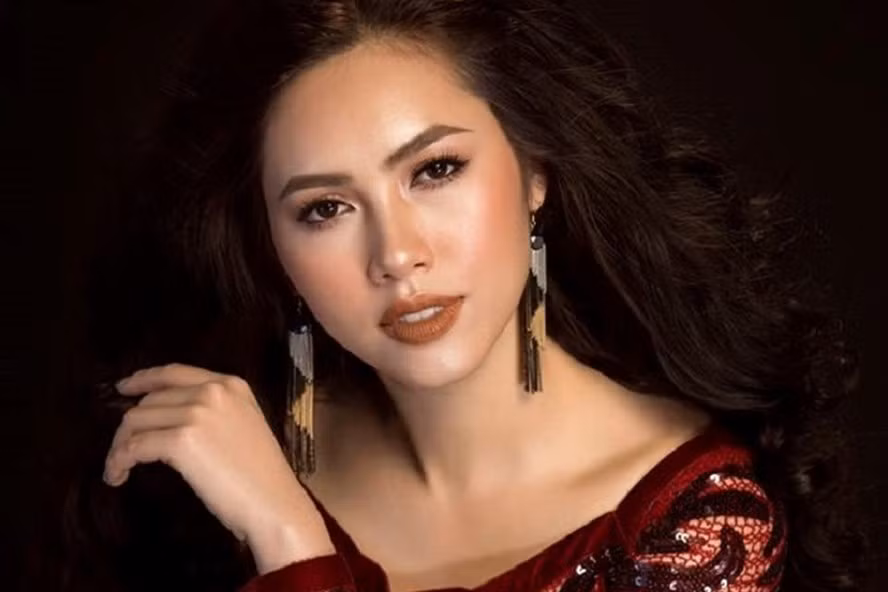 Á hậu Hoàng My cũng từng phải đối mặt với sự ghét bỏ, quay lưng của khán giả khi phát ngôn gây tranh cãi về cơn bão lịch sử Damrey đổ bộ vào miền Trung ngày 4/11/2017.