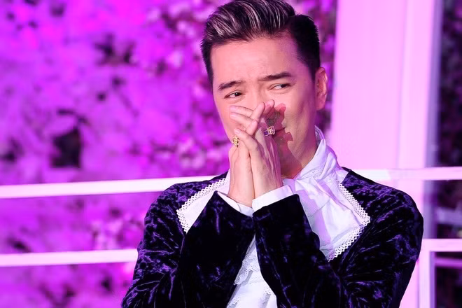 Duong tinh duyen bi an cua ca si Dam Vinh Hung-Hinh-3