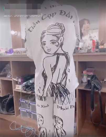 Không thể phủ nhận nhờ thị phi mà Ngọc Trinh ngày càng nổi tiếng sau hơn 10 năm bước chân vào showbiz.