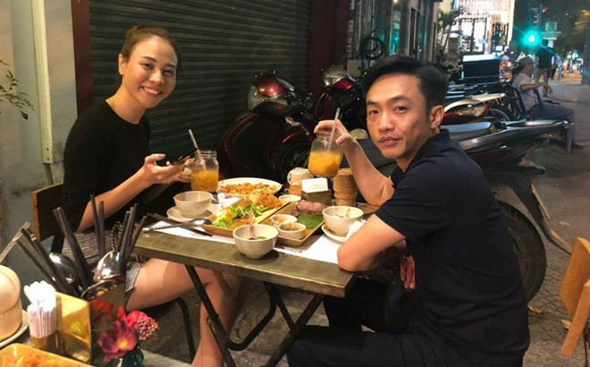 Cường Đô La - Đàm Thu Trang xác nhận hẹn hò vào đúng ngày lễ tình nhân 14/2/2018. Cường Đô La ghi chú: “Our 14/2/2018” (Ngày 14/2/2018 của chúng tôi).