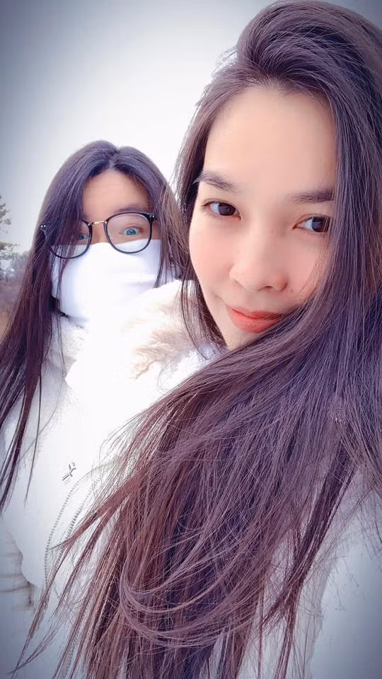 Nữ ca sĩ 8X vẫn chọn cách im lặng trước tin đồn tình cảm. Tuy vậy, cũng có ý kiến cho rằng đó chỉ là một đoạn tiểu thuyết lãng mạn của Hiền Thục mà thôi.