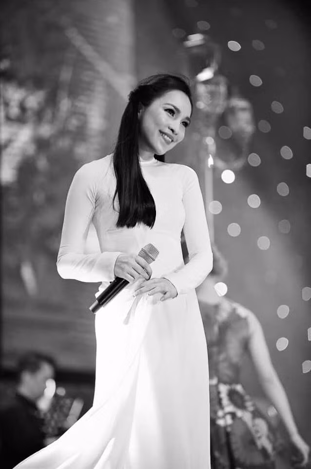 Kể từ sau khi chia tay trưởng nhóm Sài Gòn Boys Tuấn Thăng, Hiền Thục chấp nhận cuộc sống của một bà mẹ đơn thân. Cô cũng chưa từng hé lộ bất kỳ mối quan hệ nào trong suốt quãng thời gian một mình nuôi con.