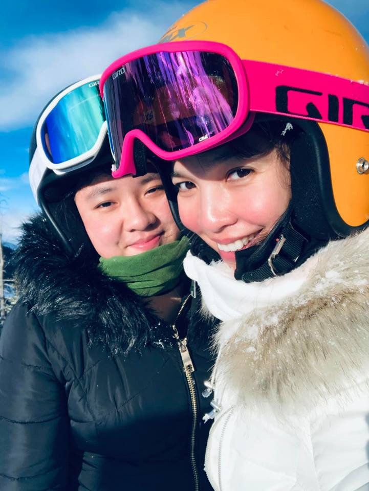 Hiền Thục tận hưởng cuộc sống bình yên bên con gái.