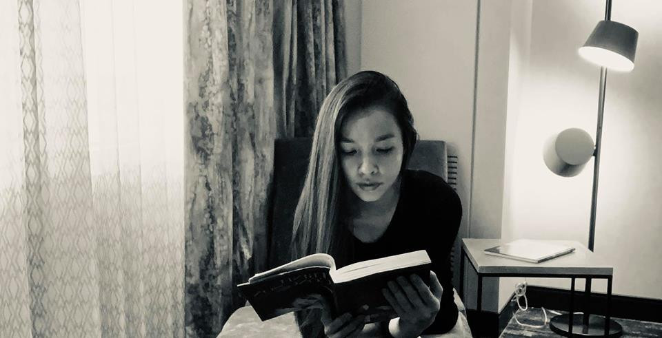 Trên trang Facebook cá nhân của giọng ca "Nhật ký của mẹ" thời gian gần đây, cô thường xuyên đăng tải những dòng status mùi mẫn về tình yêu, khiến các fan hoài nghi chuyện nữ ca sĩ 38 tuổi đã có tình mới sau 17 năm làm mẹ đơn thân.