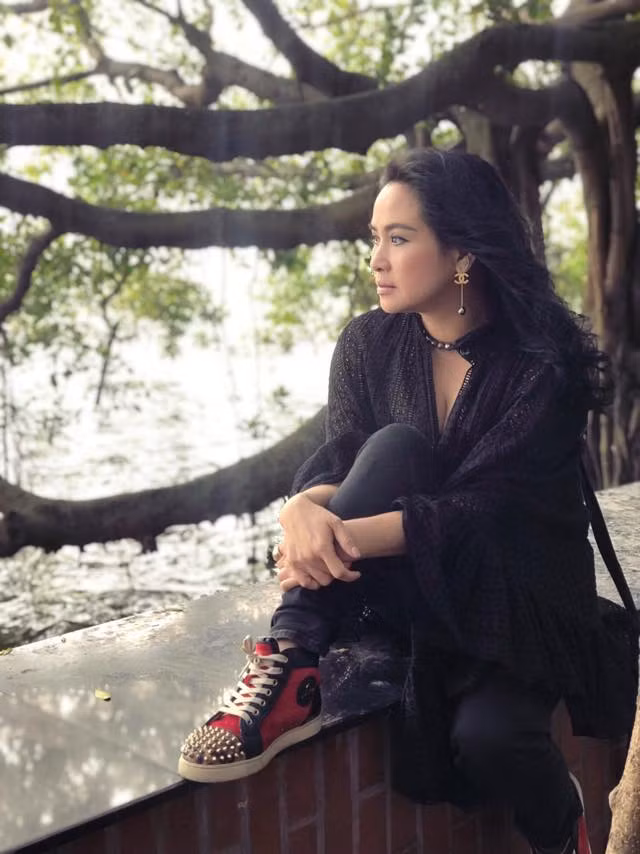 Nữ diva cho biết, chị rất hài lòng với cuộc sốn hiện tại. Ảnh: Facebook, Instagram NV.