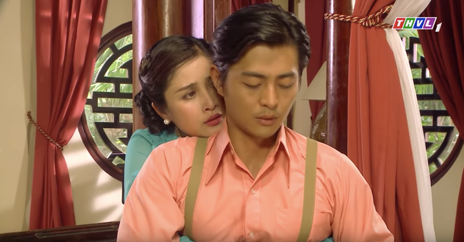 “Tieng set trong mua” tran ngap canh nong, loan luan gay tranh cai