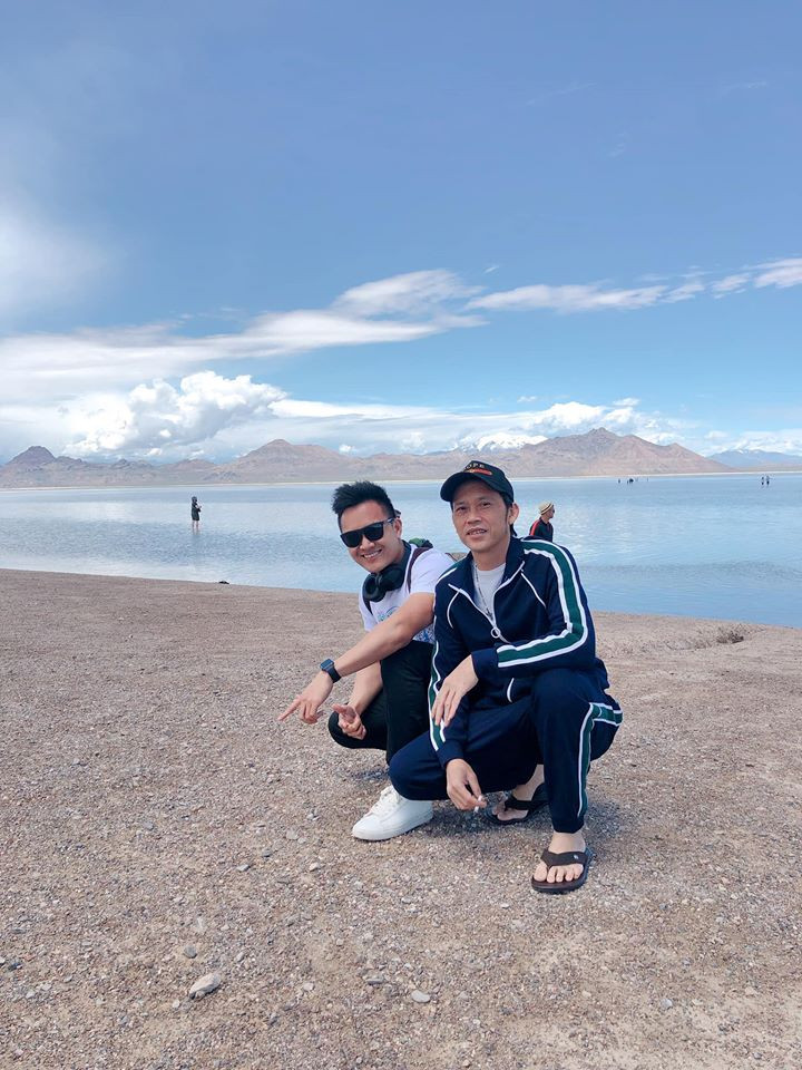 Hai cha con thường dành thời gian bay qua lại giữa Việt Nam và Mỹ để thăm nhau.