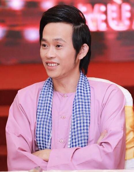 Ở tuổi 50, danh hài Hoài Linh đã có thể nghỉ nghơi sau hơn 30 năm miệt mài hoạt động nghệ thuật. Thời gian gần đây dù vắng bóng ở gameshow nhưng nam danh hài vẫn được cho là có cát-sê cao nhất hiện nay.