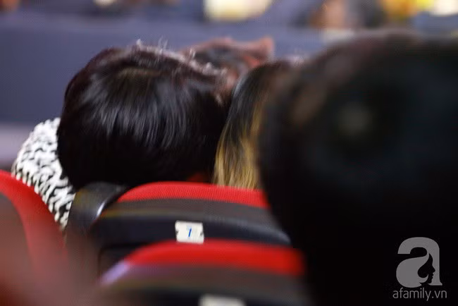 Cả hai tỏ ra khá thân thiết và liên tục trò chuyện vui vẻ. ẢNH: LEON TRẦN/ Afamily/ Helino.