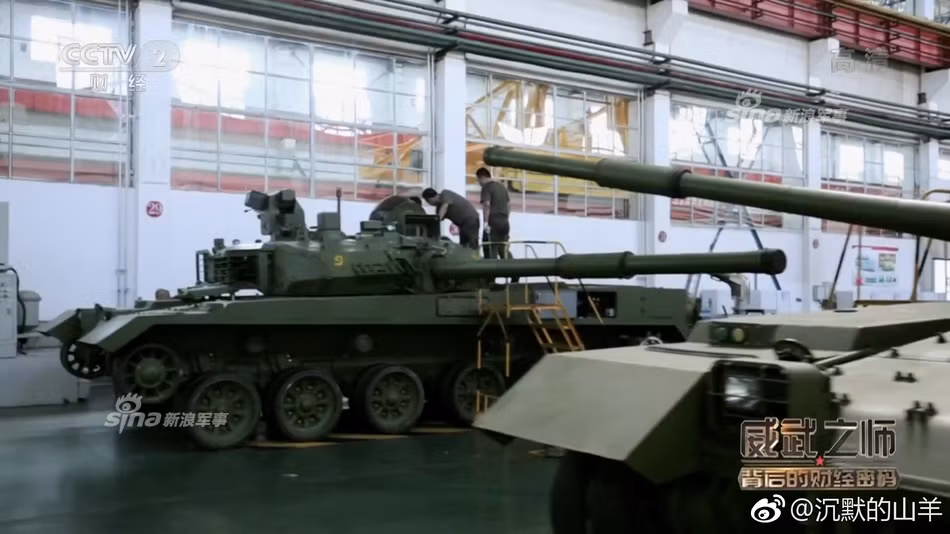 So với các thế hệ xe tăng hiện đại ở Đông Nam Á hiện nay như T-90S (Việt Nam đang mua), Leopard 2 (Singapore, Indonesia), PT-91M (Malaysia), dòng tăng chủ lực VT-4 được đánh giá là sở hữu sức mạnh tương đương, thậm chí vượt trội ở một số khía cạnh. Bởi theo các nguồn tin, VT-4 được tích hợp các công nghệ tiên tiến của dòng tăng Type 99A. Nguồn ảnh: Sina